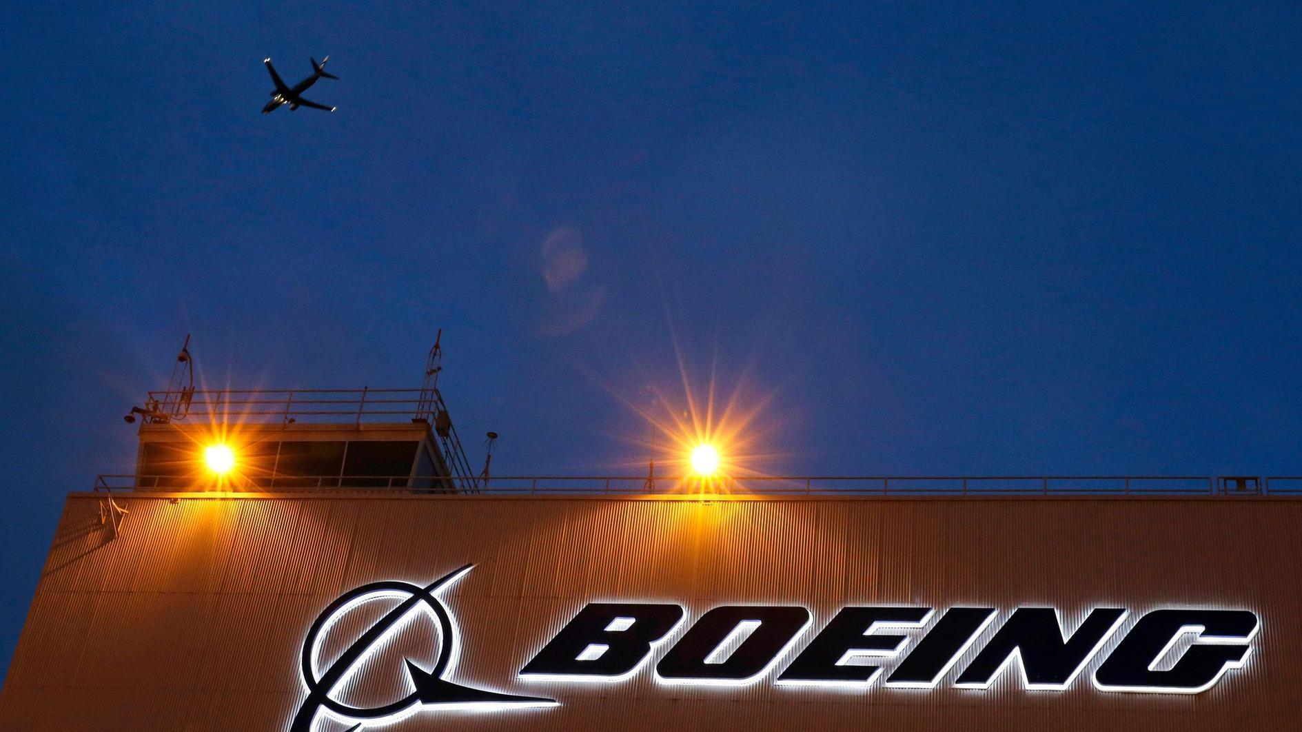 New Boeing CEO pledges to reset relations with machinists