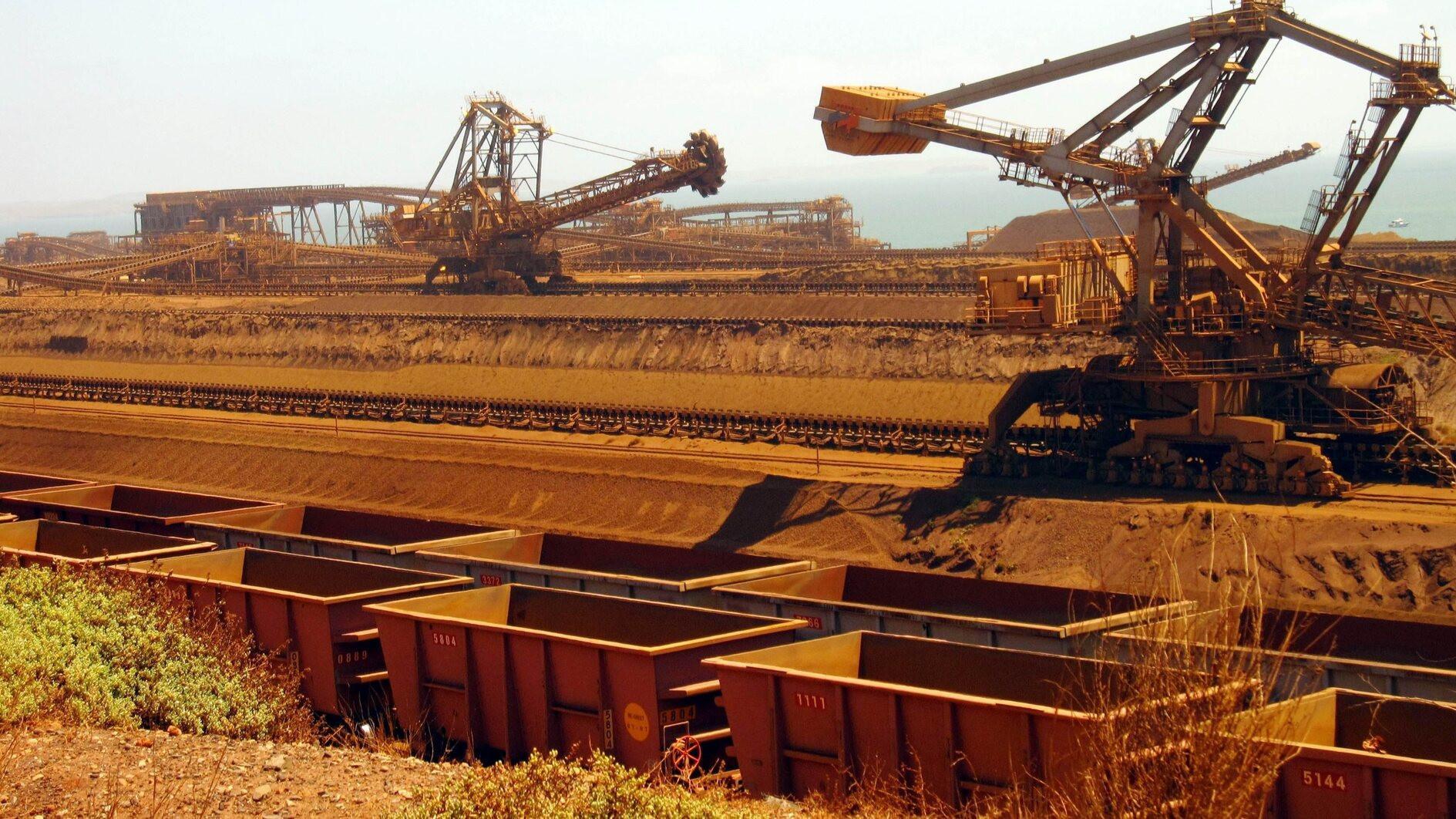 Australia fears $2 billion hit from China slowdown