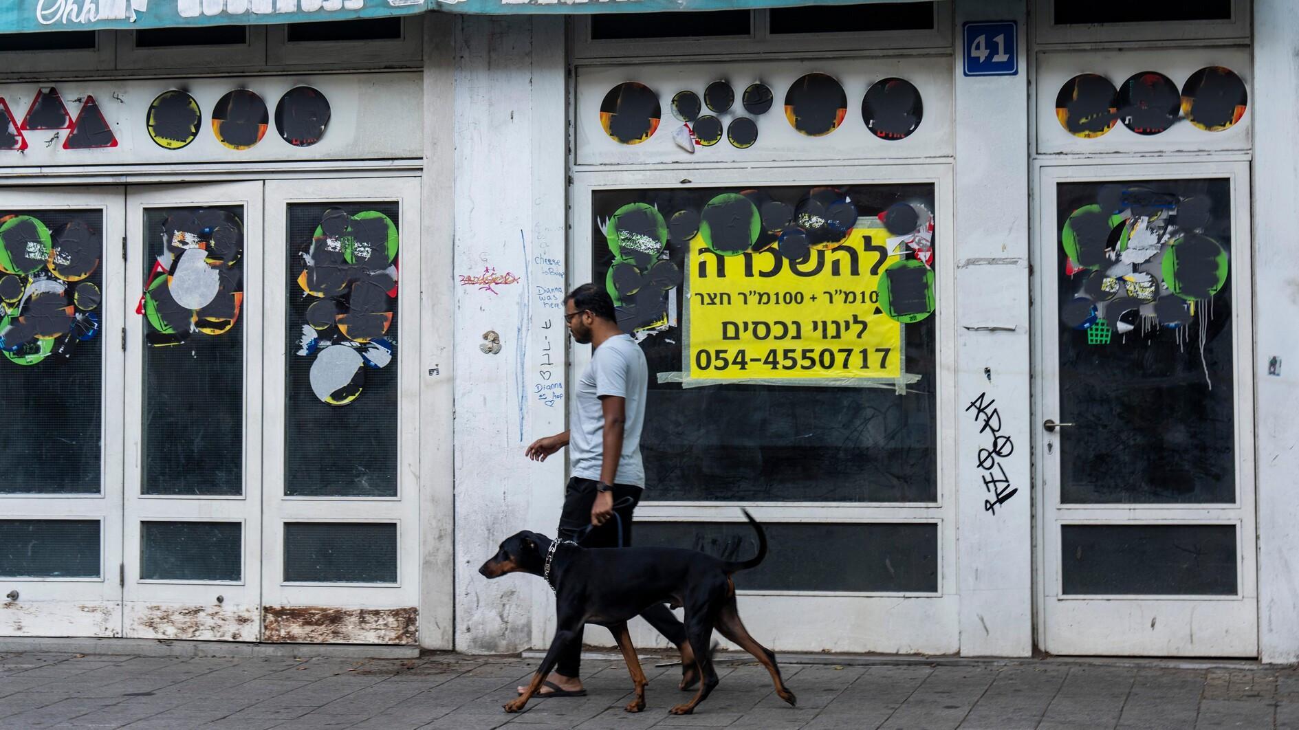 Ending war would help Israel’s struggling economy, say experts