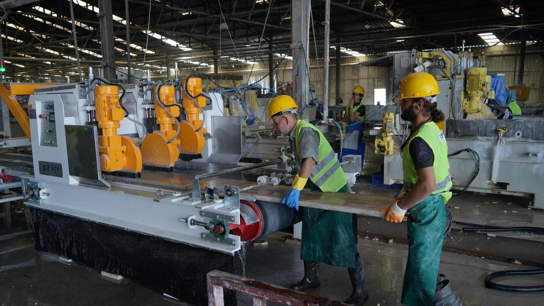 Capacity usage declines, business sentiment deteriorates in August