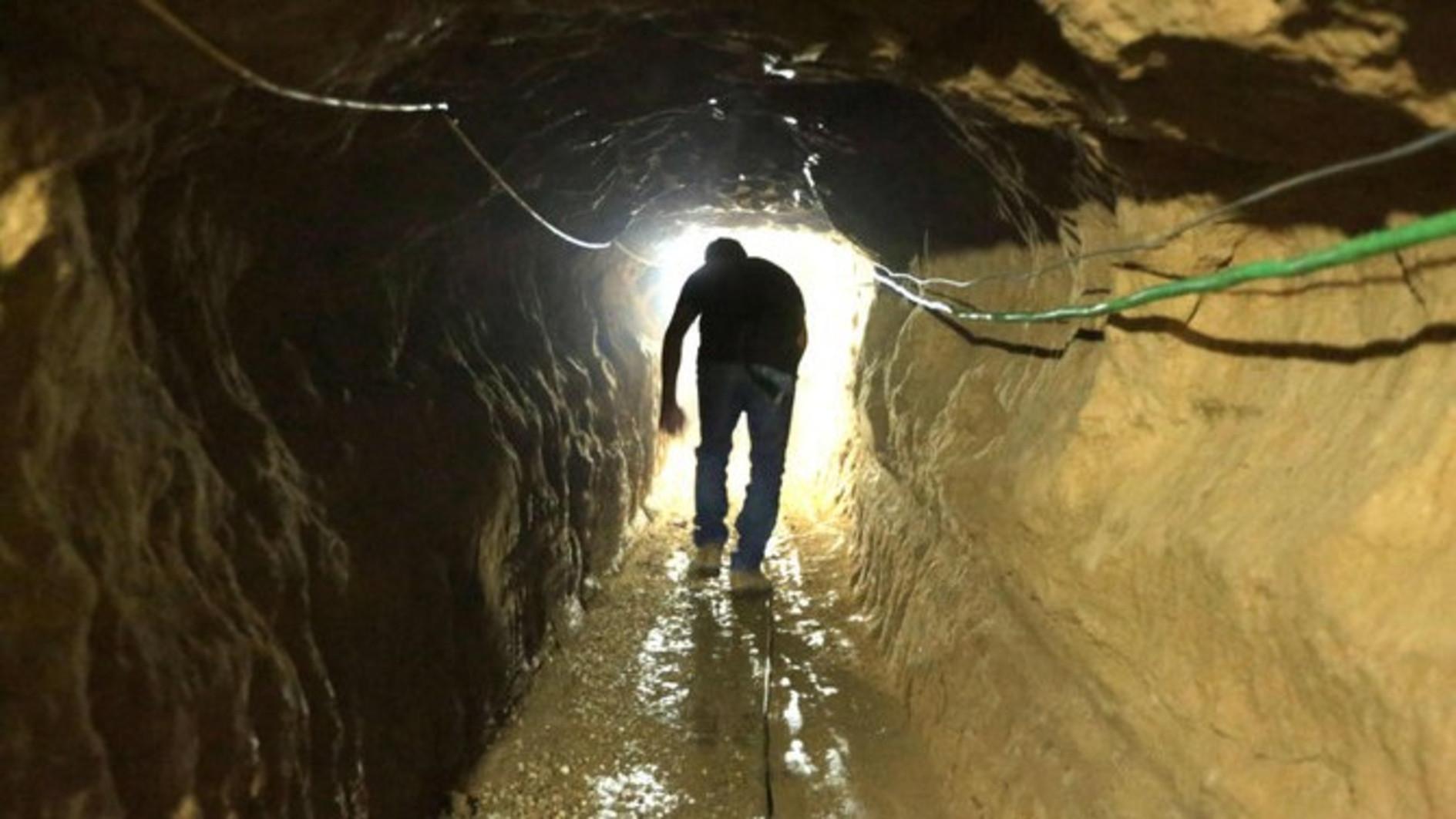 Israel finds 6 dead hostages in tunnel as Gaza medics begin polio vaccines