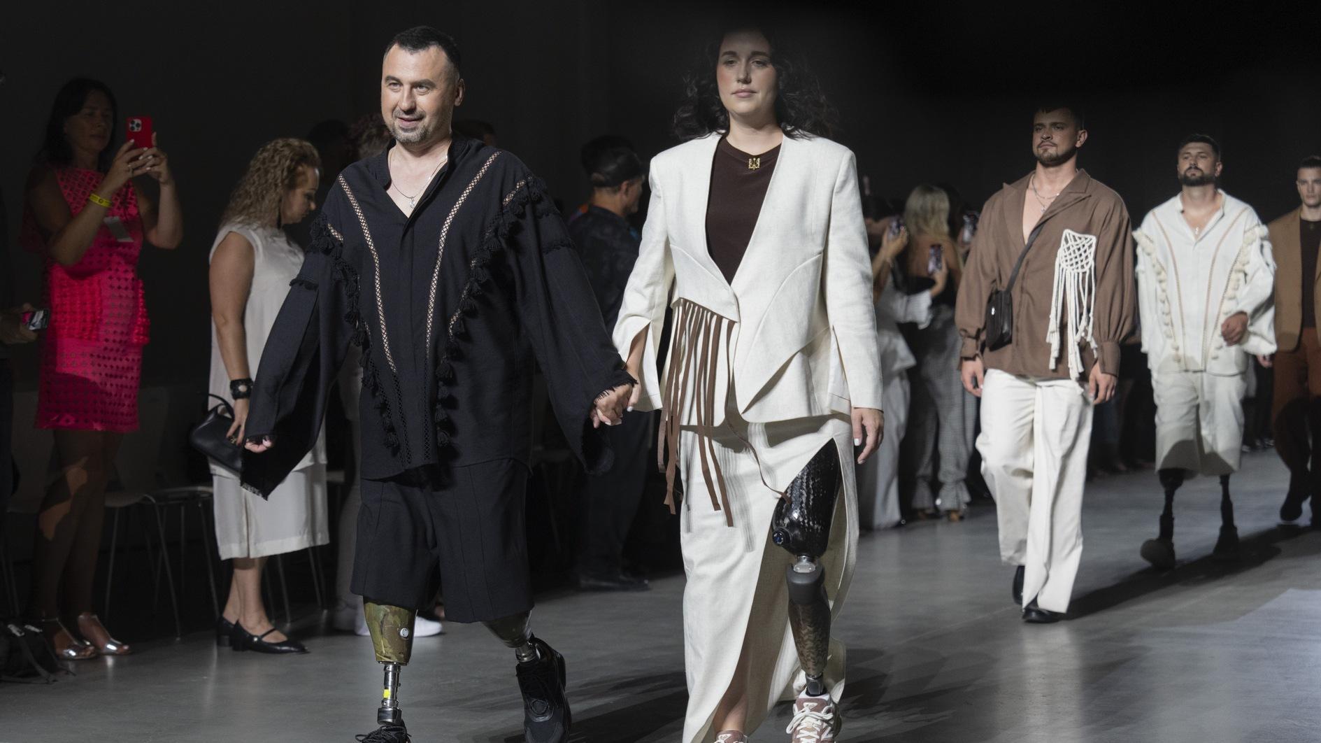 Fashion week returns to Ukraine featuring veterans