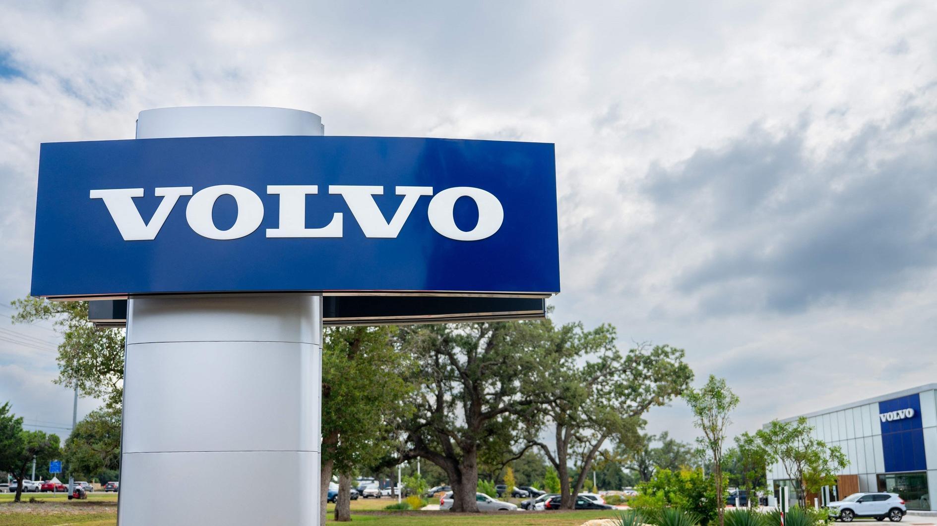 Volvo Cars scraps 2030 goal to be fully electric