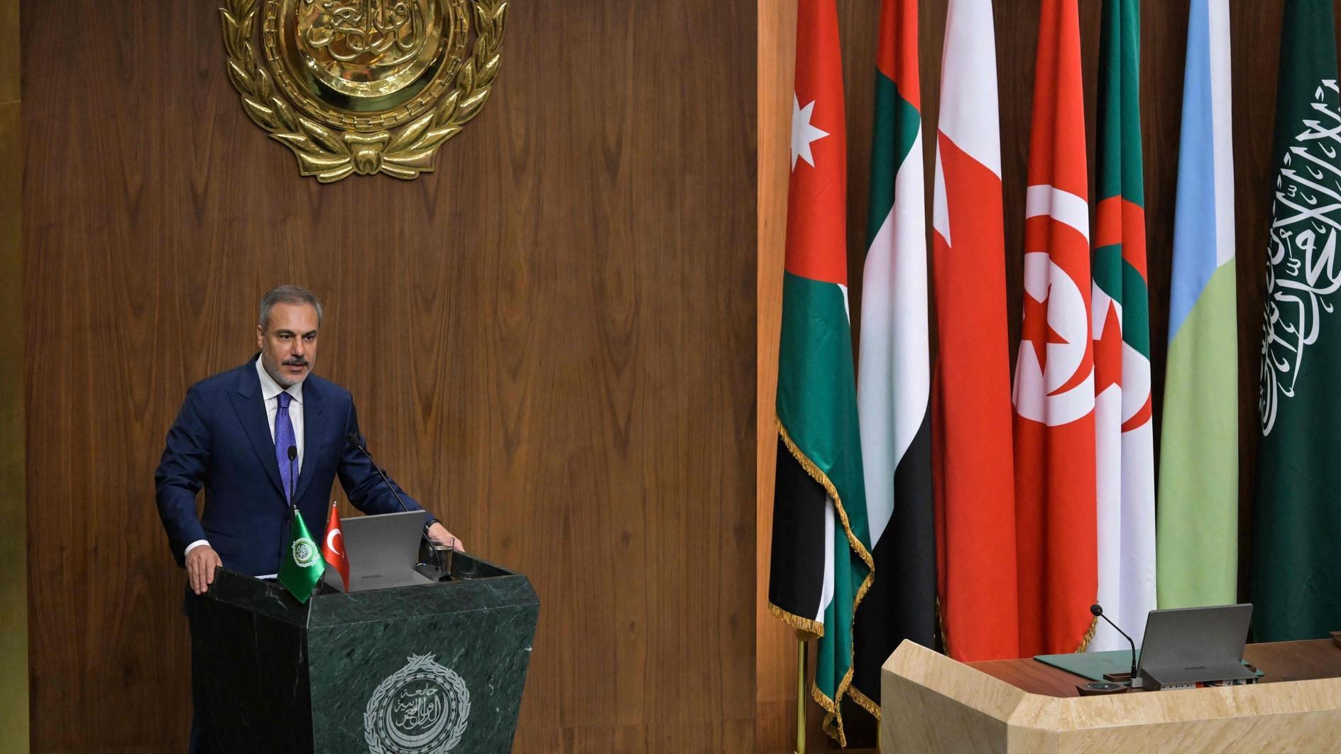 Türkiye calls on Arab League for deeper ties, intense cooperation