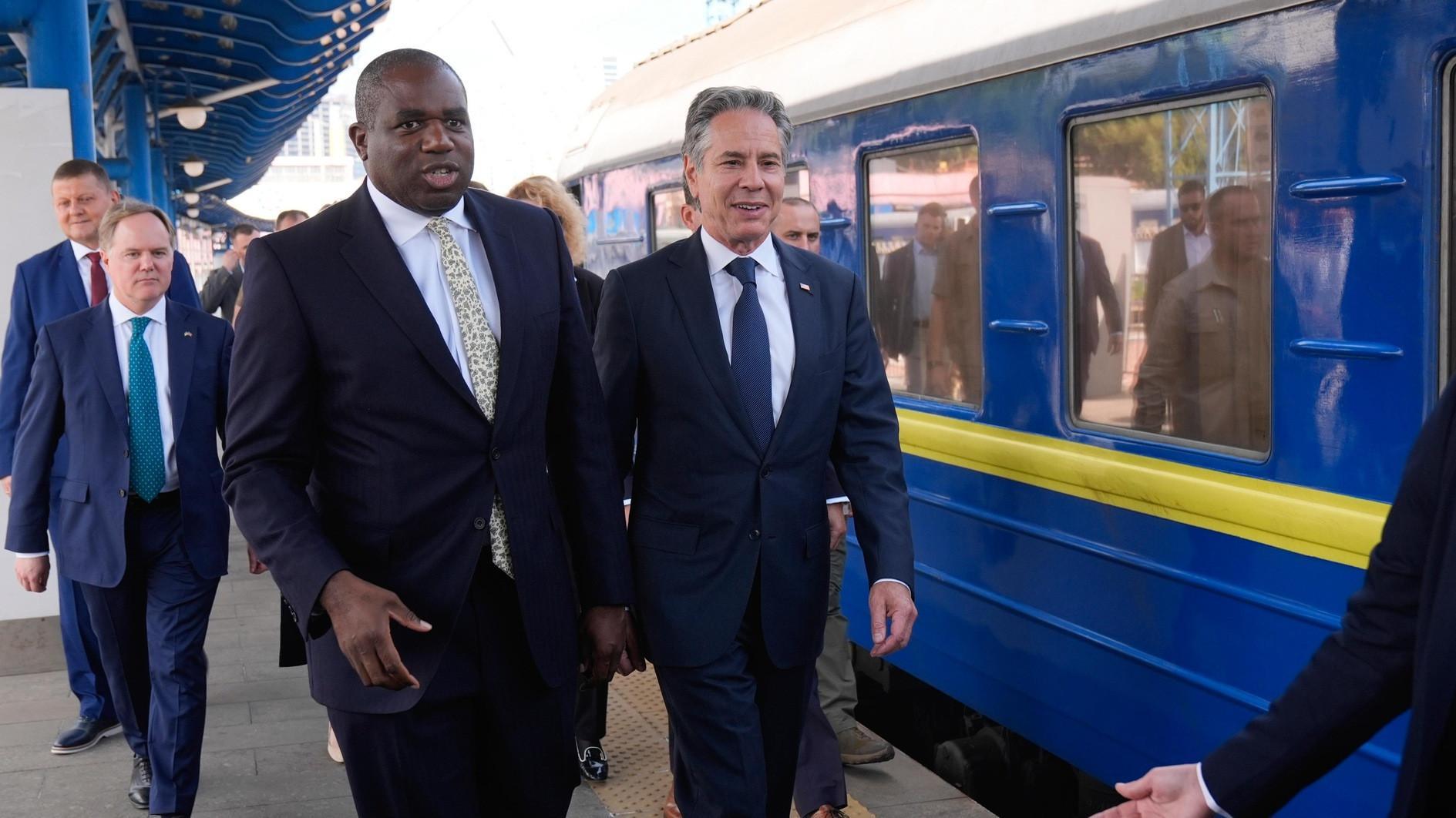 US, UK top diplomats in Ukraine to discuss long-range weapons