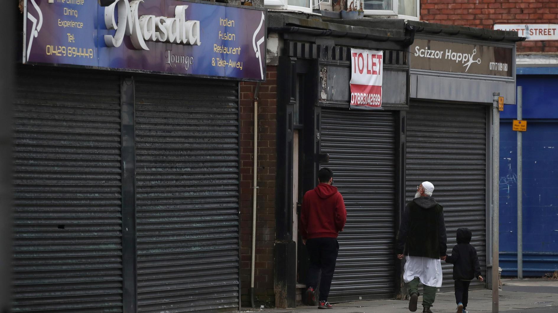 UK economy stalls, dealing blow to new government