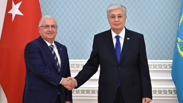 Kazakh president receives Türkiyes defense minister