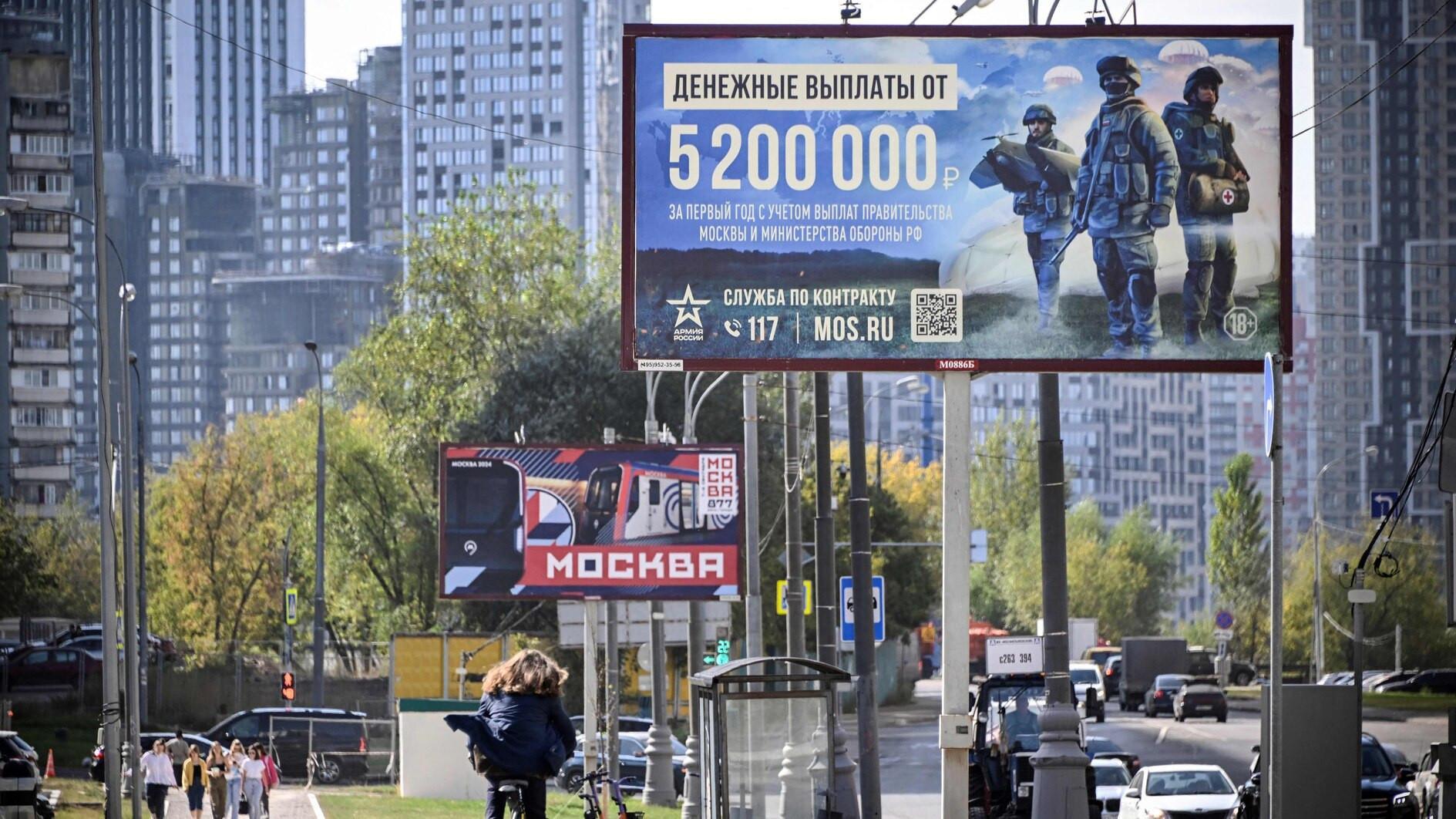 Russia’in economy faces stagflation threat as growth slows