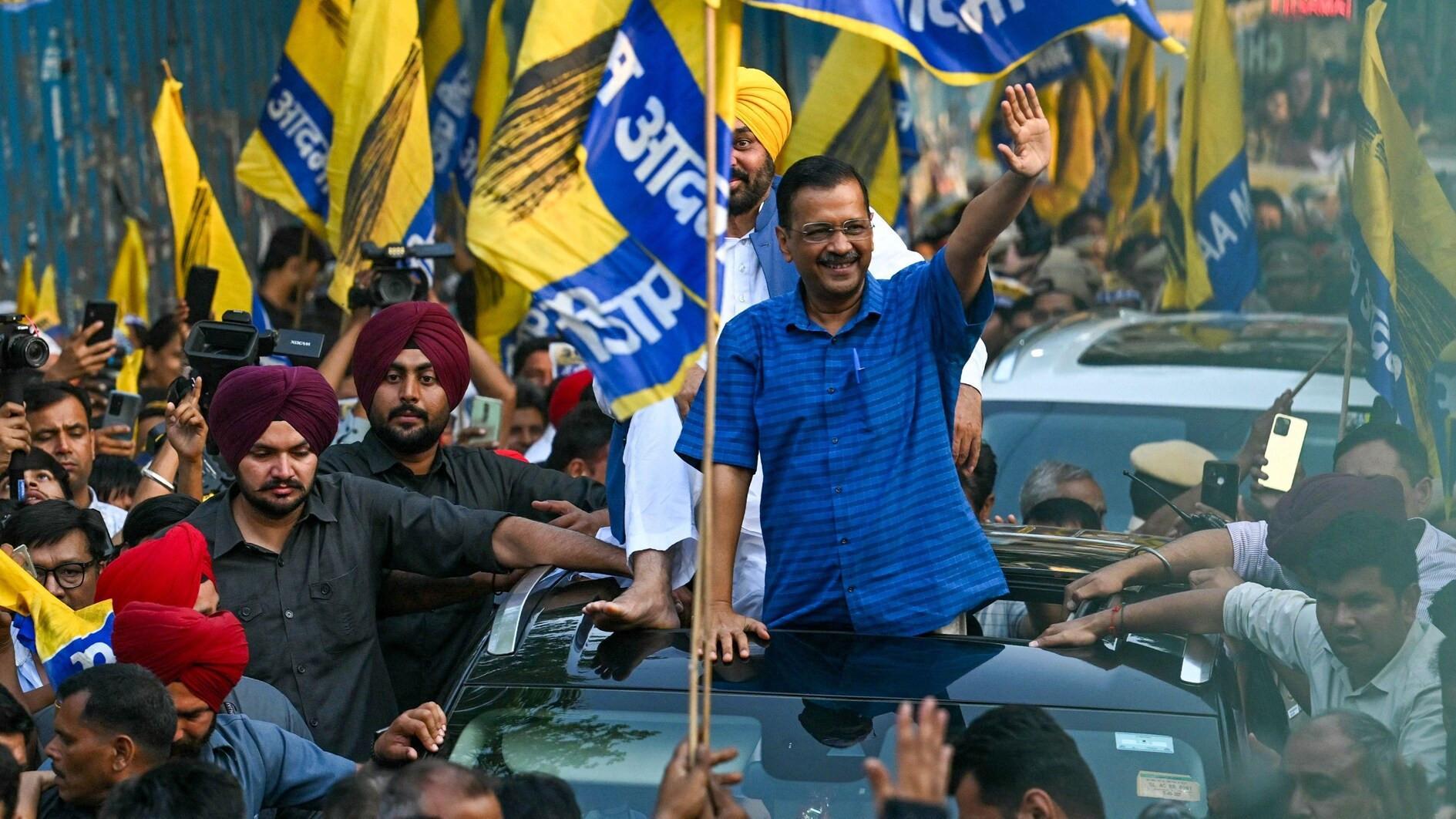 Indias top court frees jailed PM Modi opponent on bail