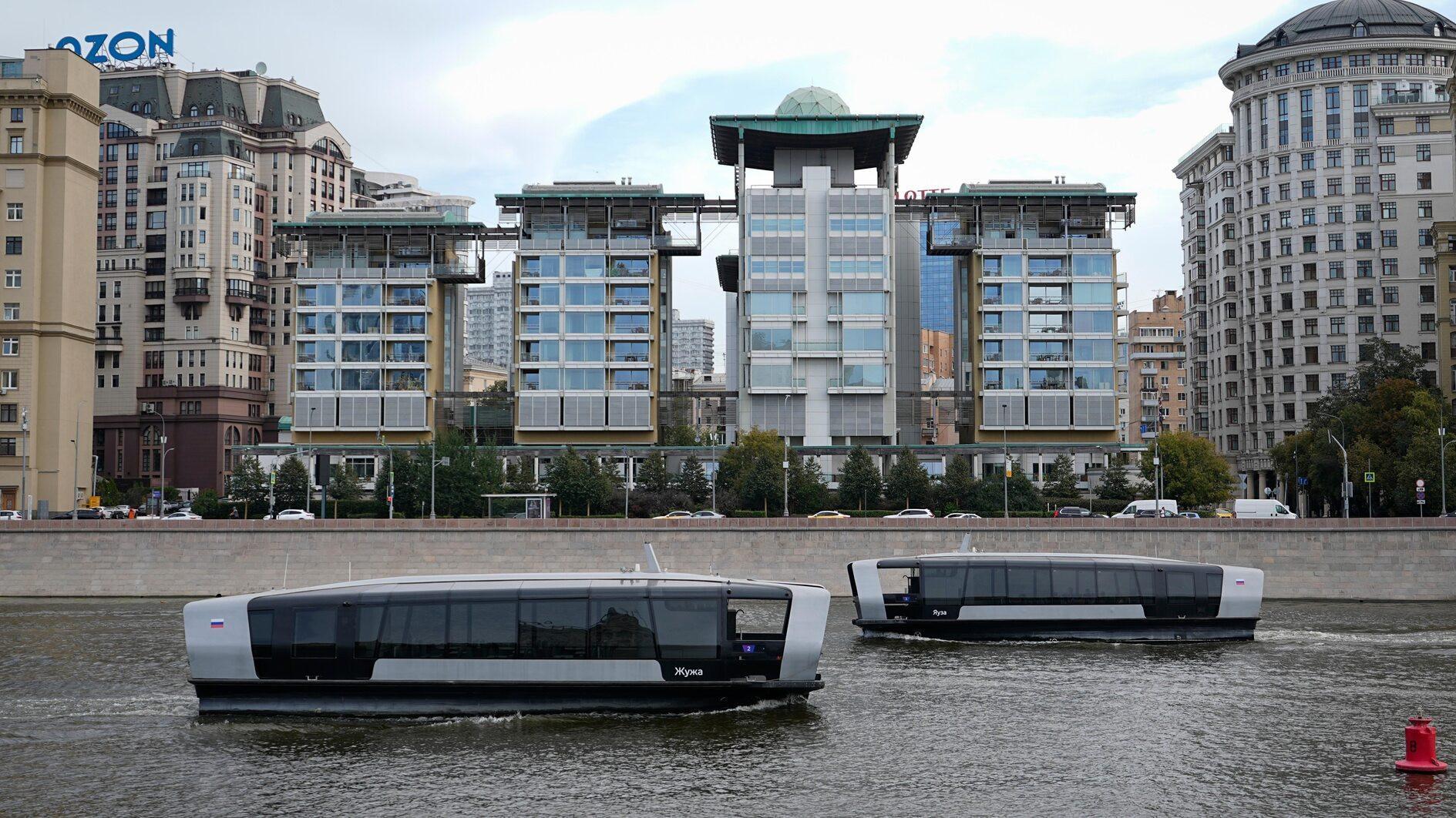 Russia expels 6 British diplomats it accuses of spying