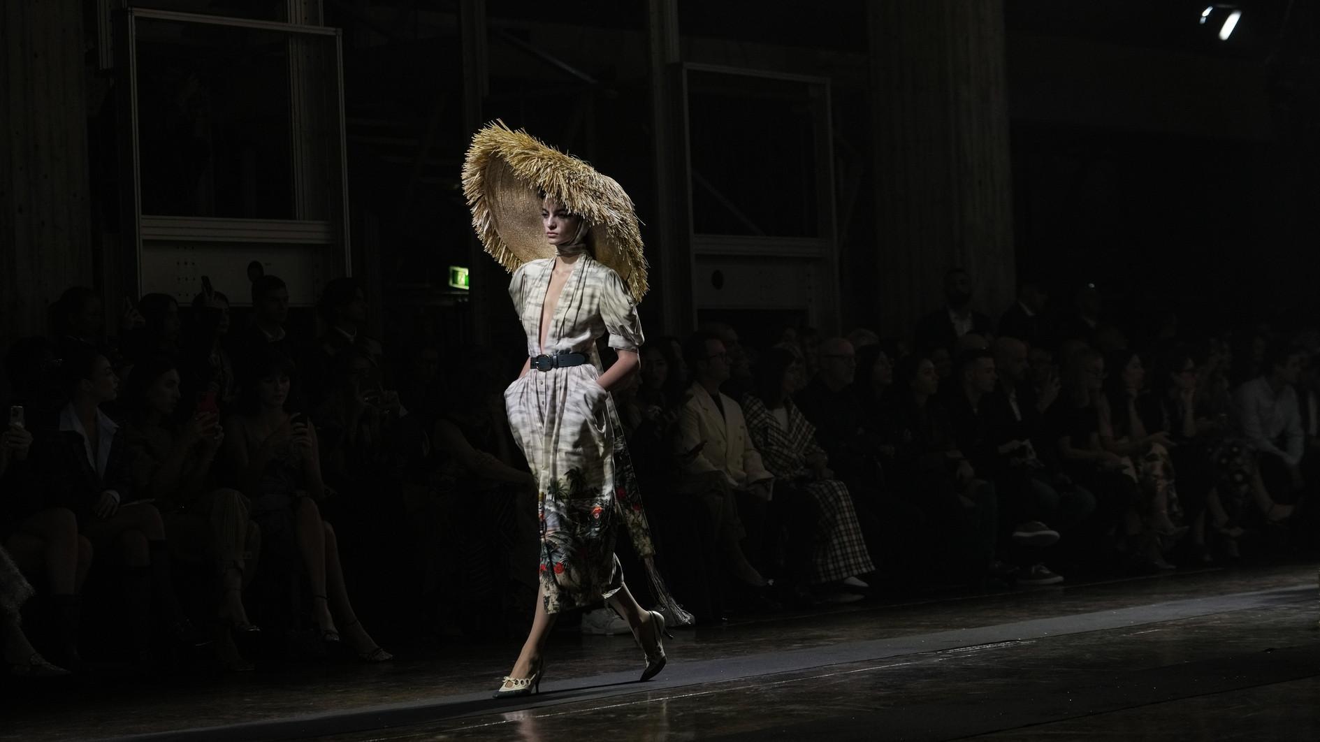 Fashions Game of Thrones as creative heads play musical chairs