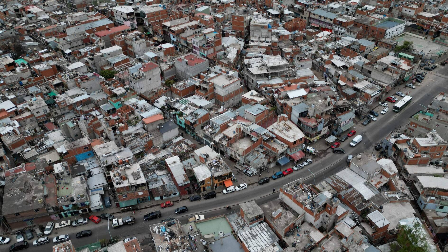 Poverty rises to over 52 percent in Mileis Argentina
