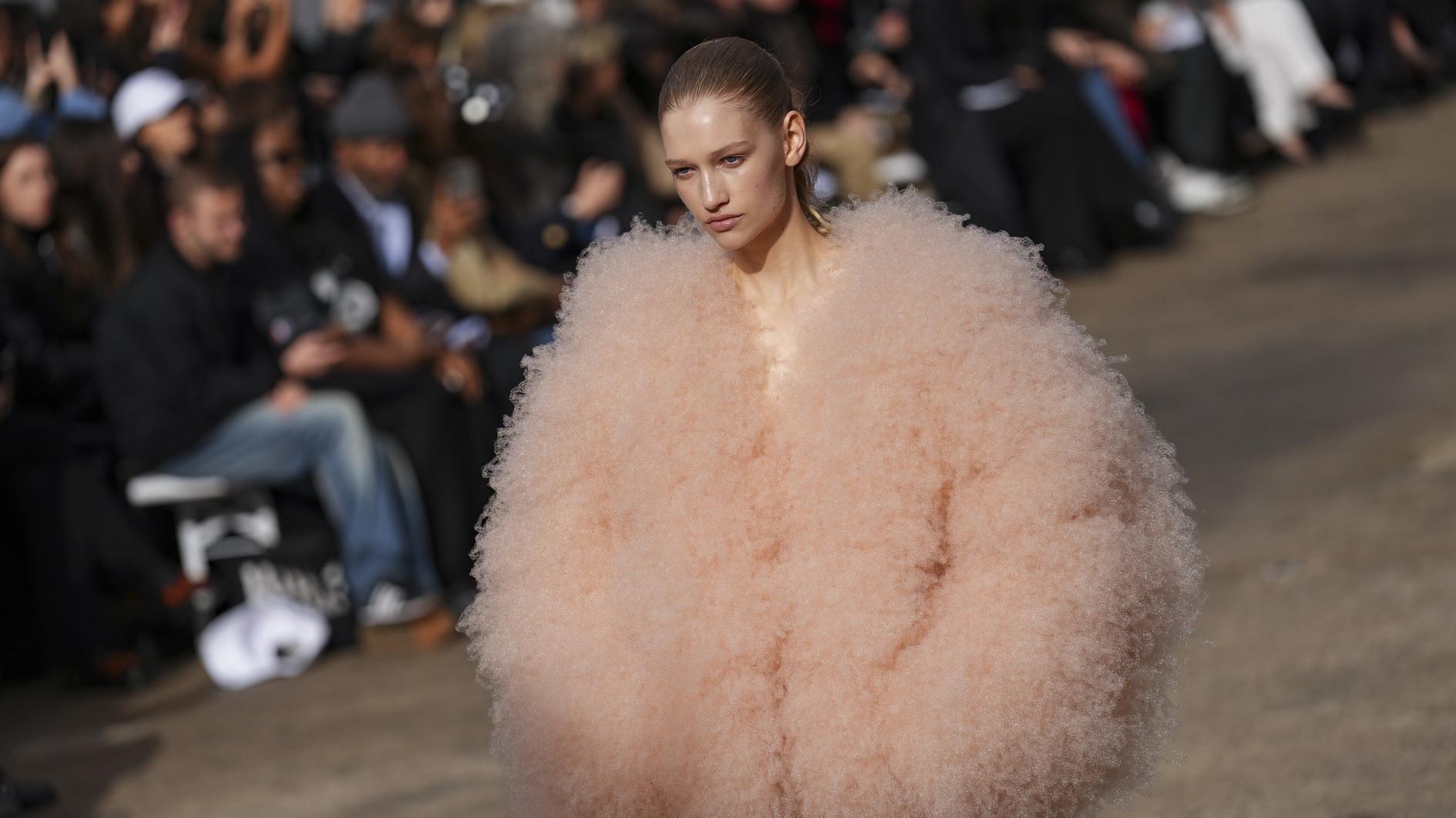 Billions of birds killed for fashion says designer McCartney
