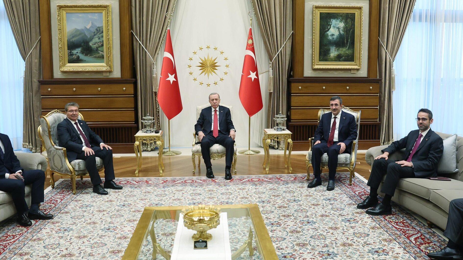 Erdoğan receives Turkish Republic of Northern Cyprus PM in Ankara
