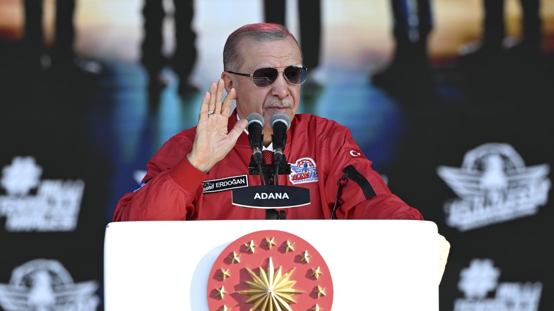 Erdoğan praises Türkiyes tech advances, defense industry at Teknofest