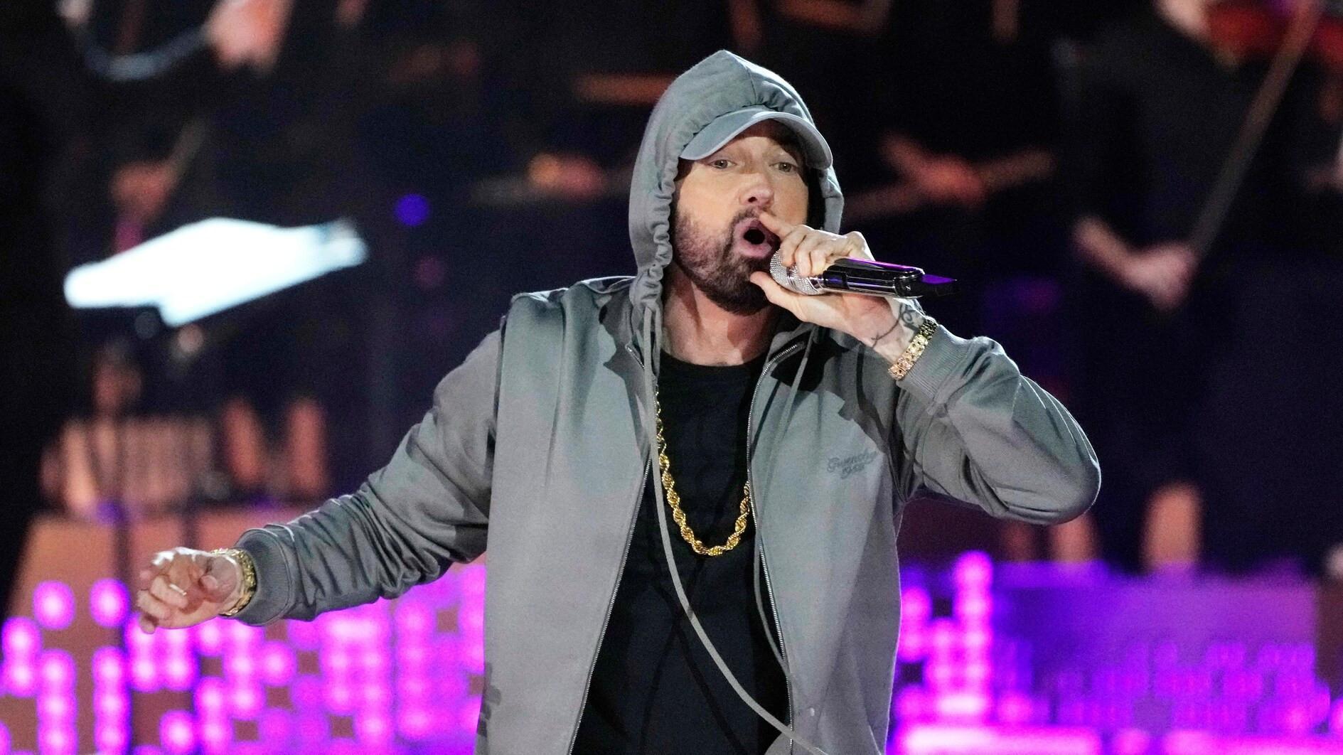 Eminem reveals daughter’s pregnancy in new music video