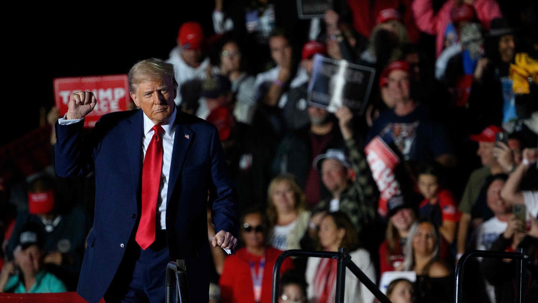 Trump rallies at site of failed attack