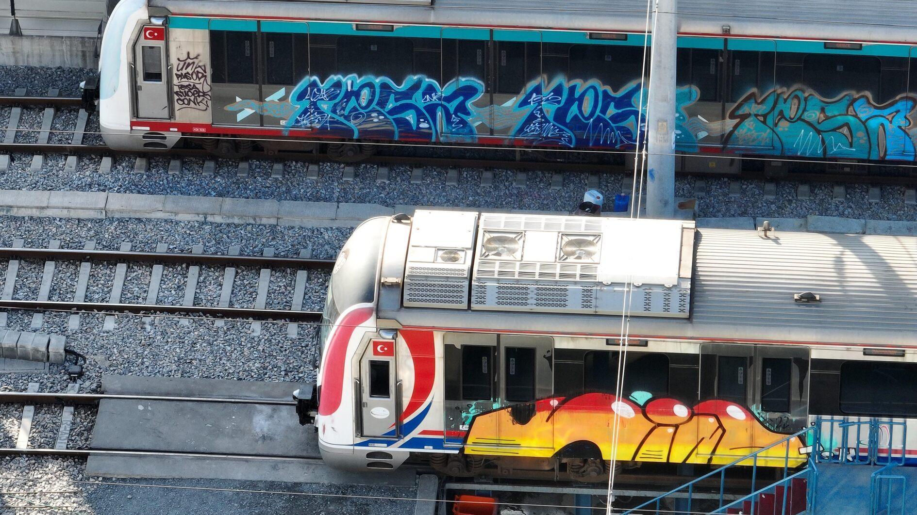 Graffiti art adorns Istanbul’s old trains