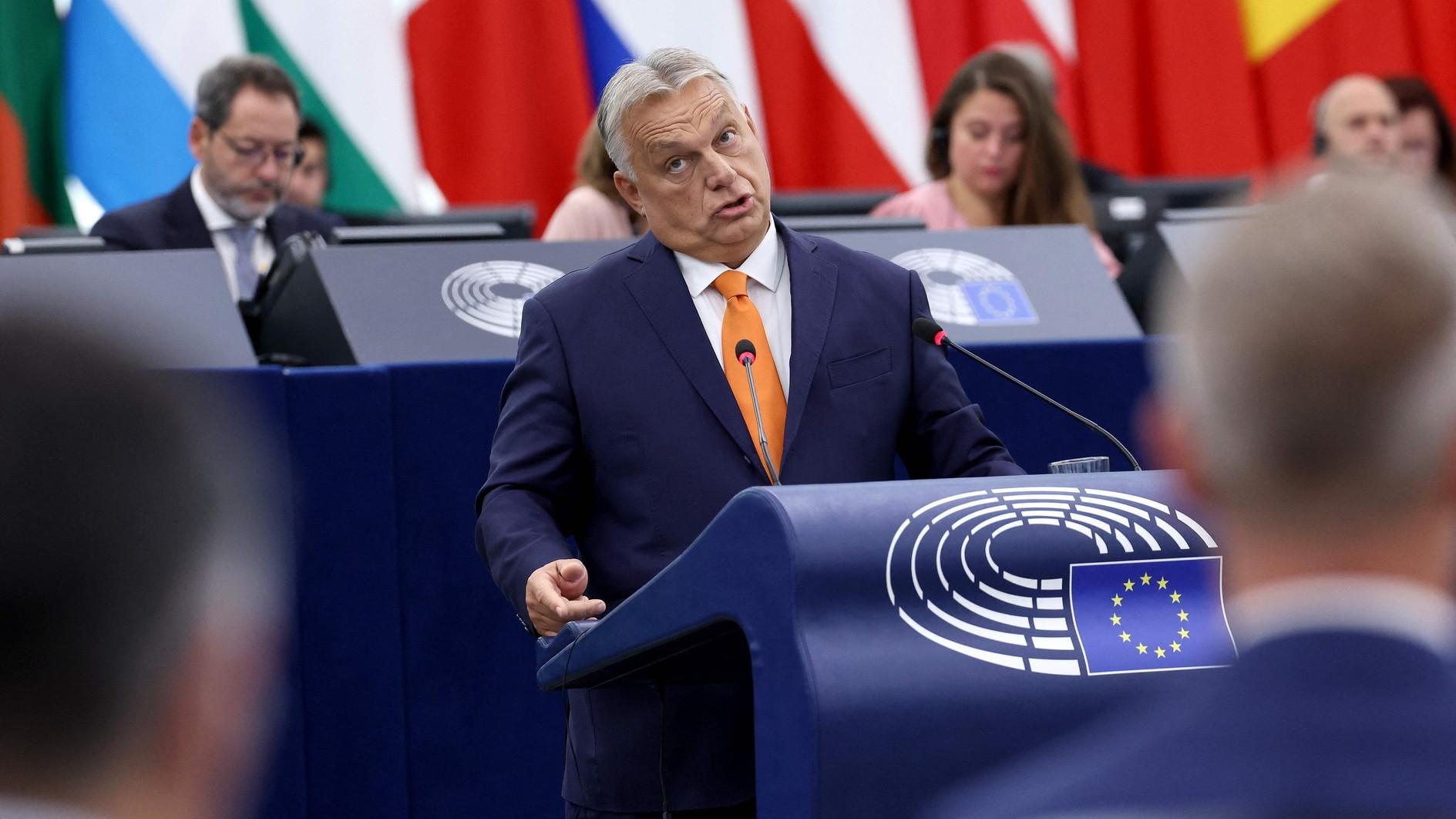 Hostile EU parliament piles scorn on Hungarys Orban