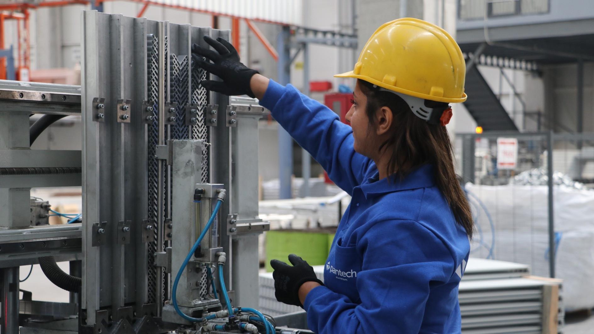 Contraction in industry depends, but job market improves