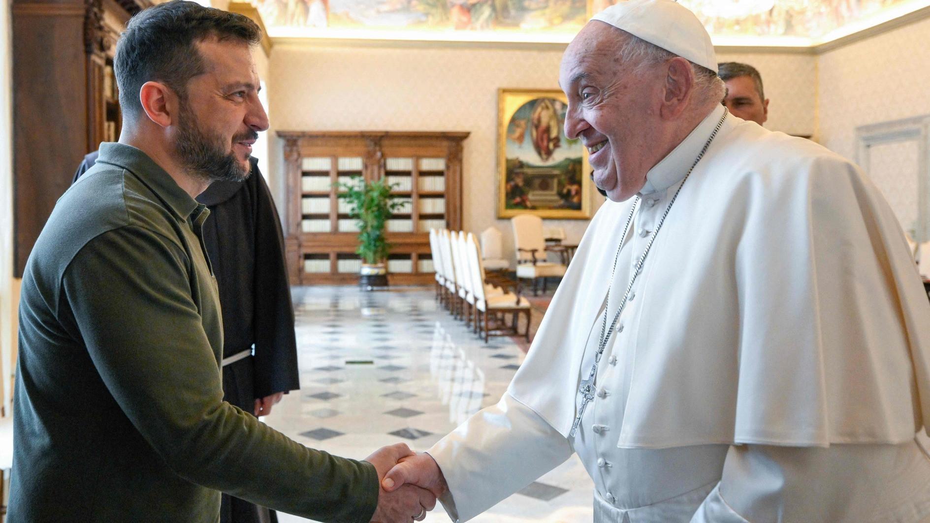 Zelensky meets Pope, Scholz as whirlwind Europe tour ends