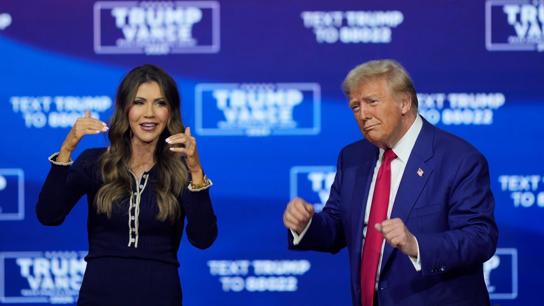 Harris mocks Trump after rally turns into bizarre dance-a-thon