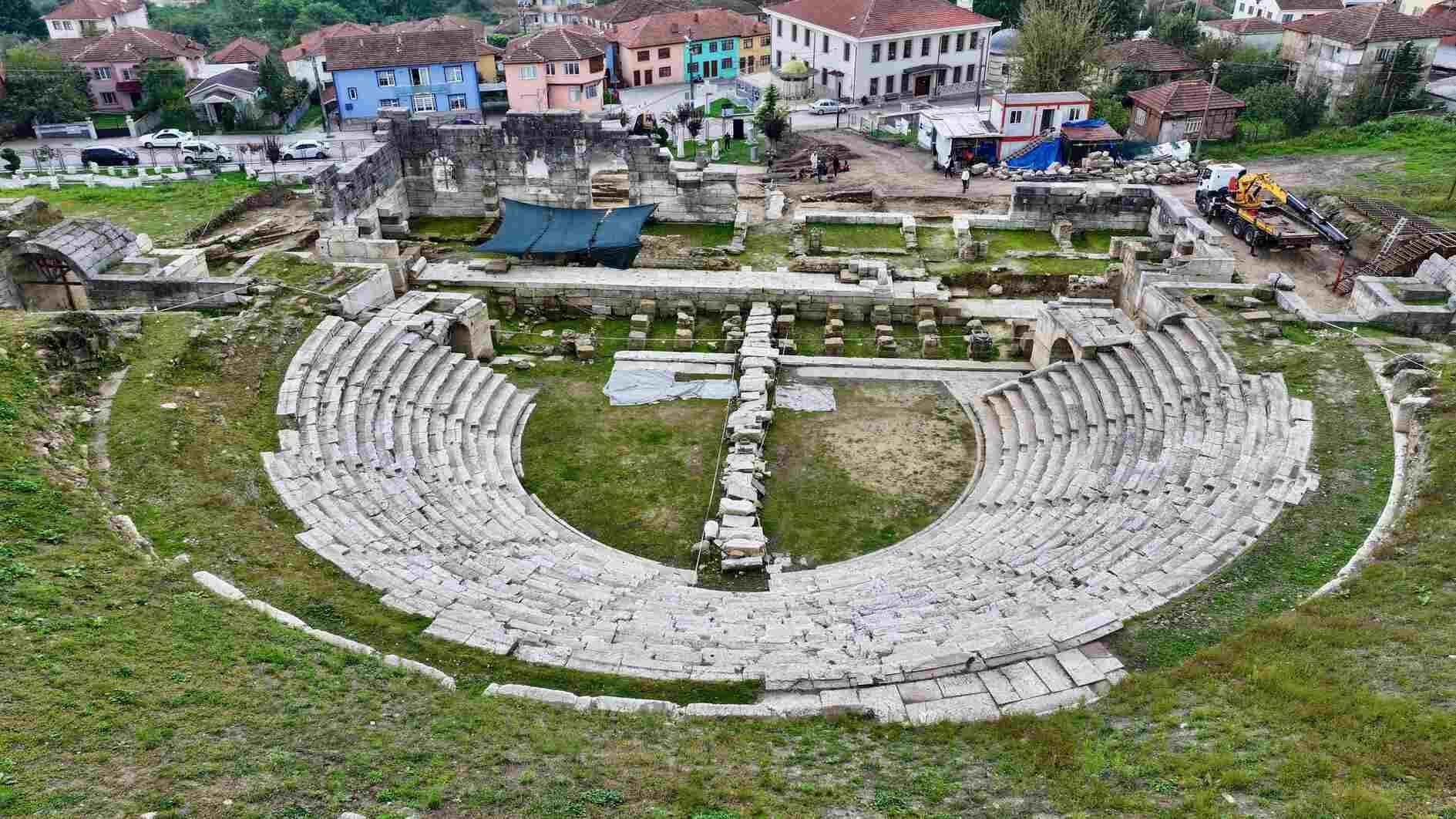 Excavations in Prusias ad Hypium reveal 10,000-seat theater