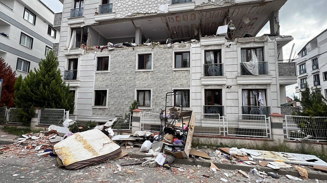 Gas explosion in northwestern city kills 1, injures 8