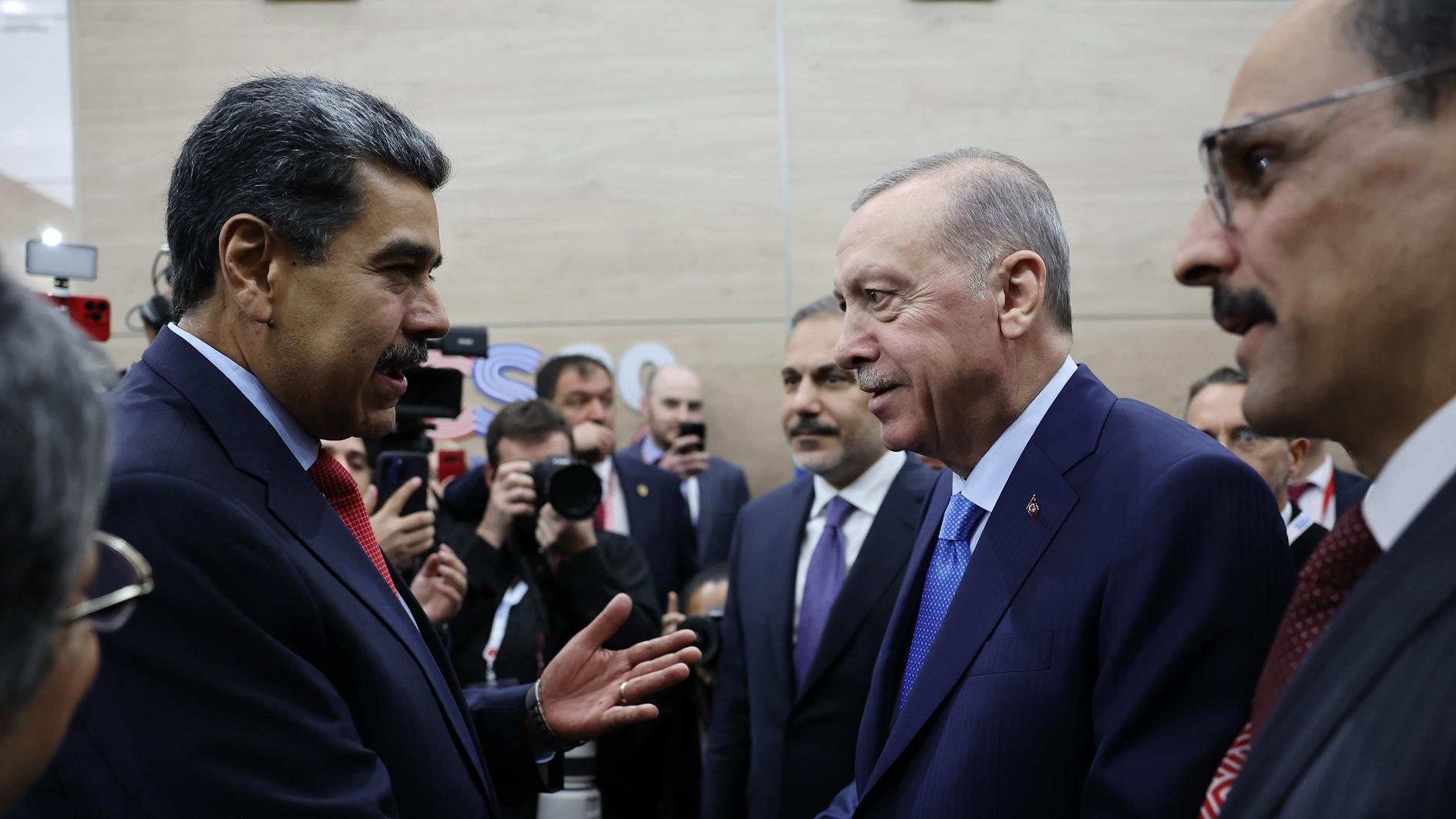 Erdoğan meets with Venezuelan counterpart, receives Vietnamese PM