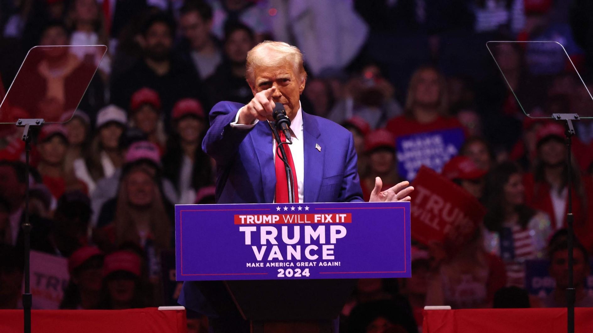 Trumps New York rally attacks Harris, draws criticism