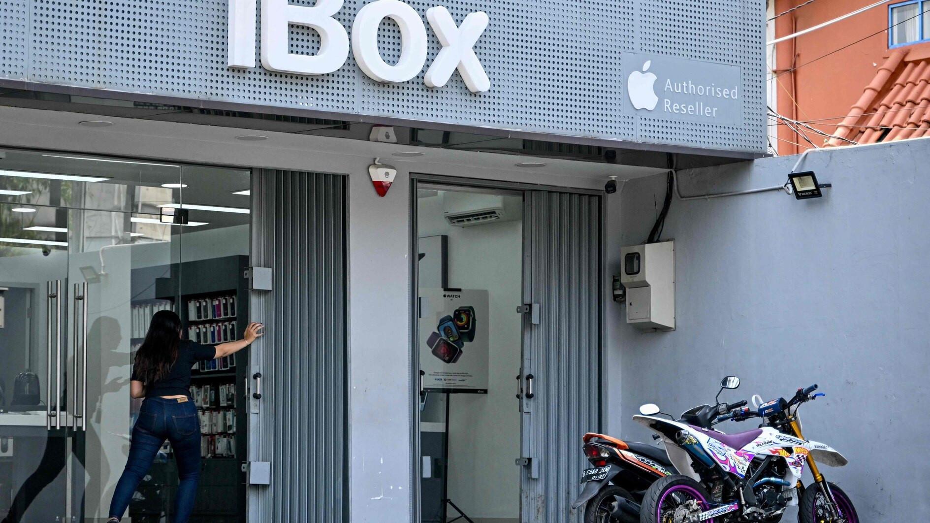 Indonesia blocks iPhone 16 sales over lack of investment