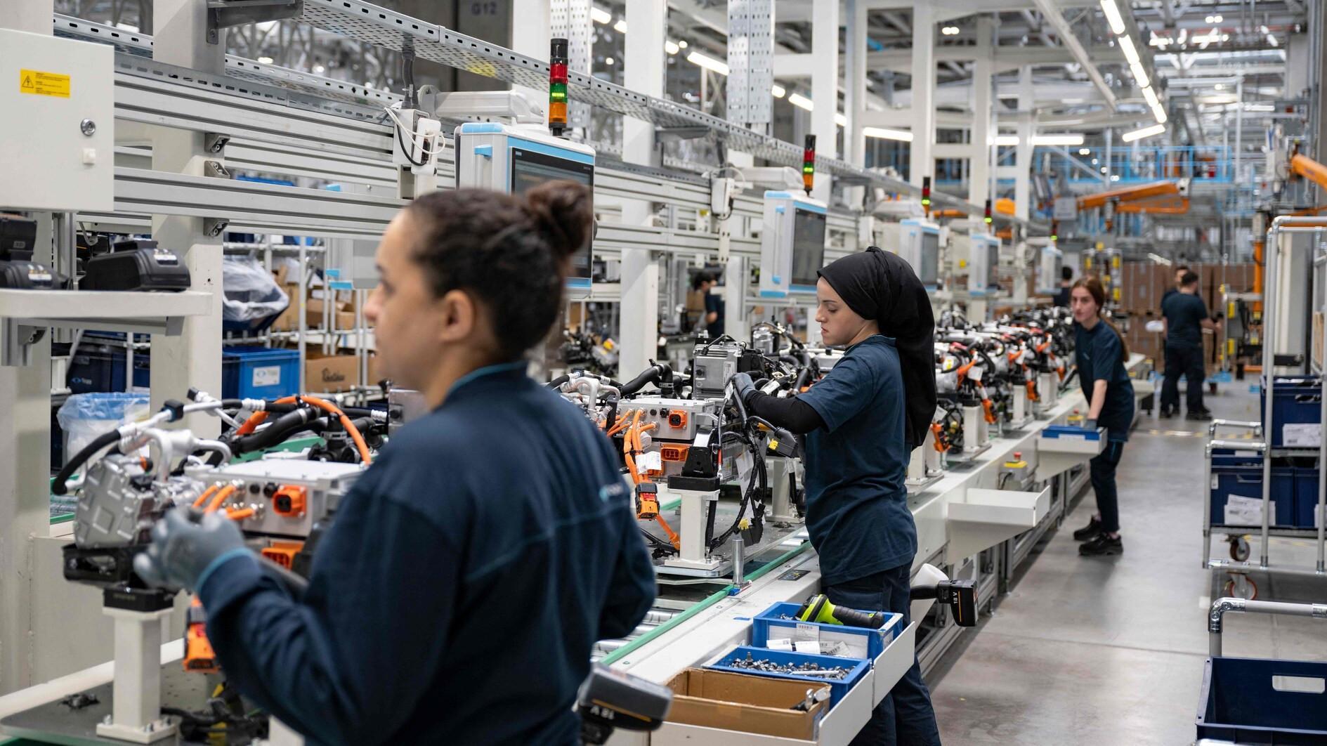 Turkish manufacturing PMI rises in October: Survey
