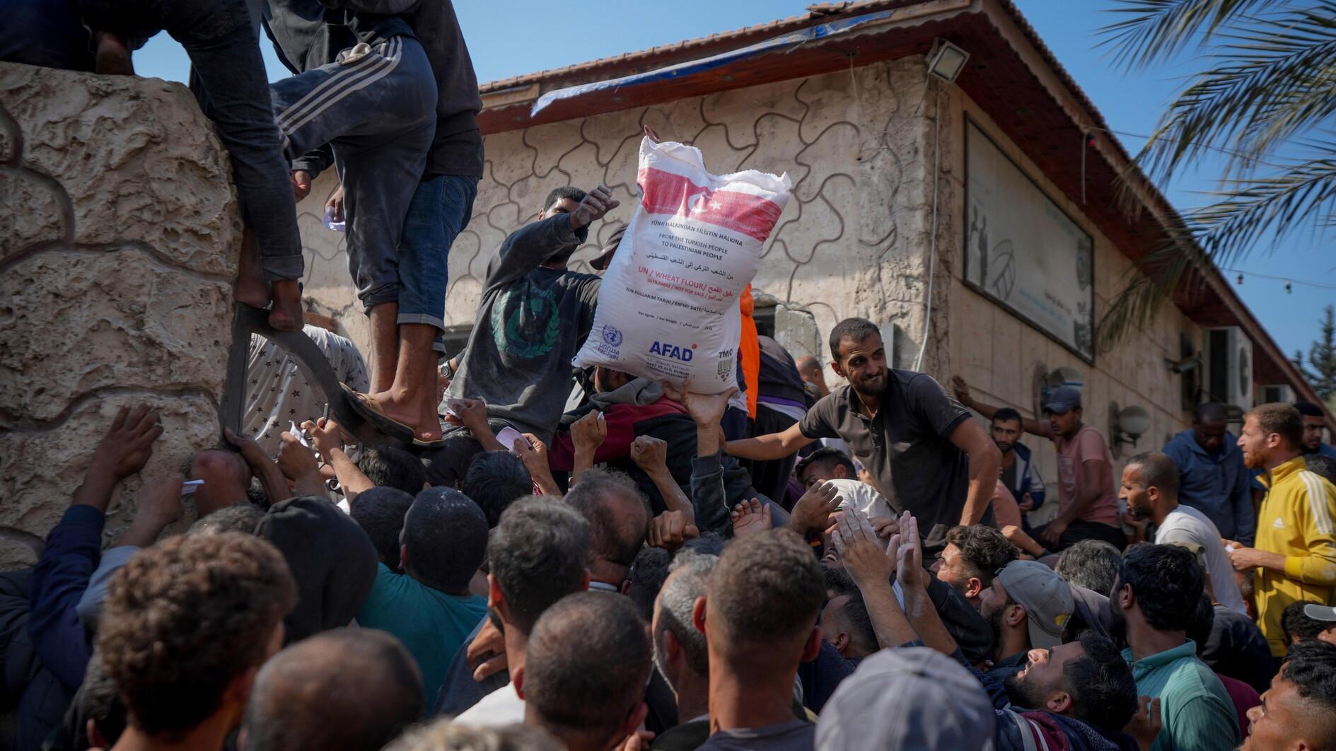 Israel tells UN it is cutting ties with Palestinian aid agency