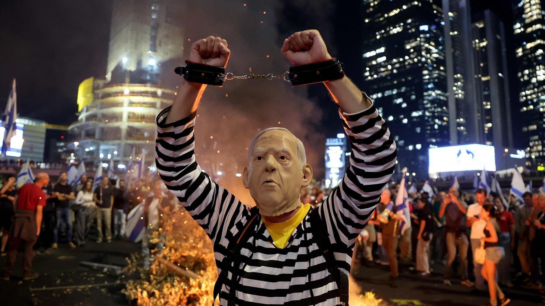 Netanyahu’s firing of defense minister mid-war sparks criticism, protest