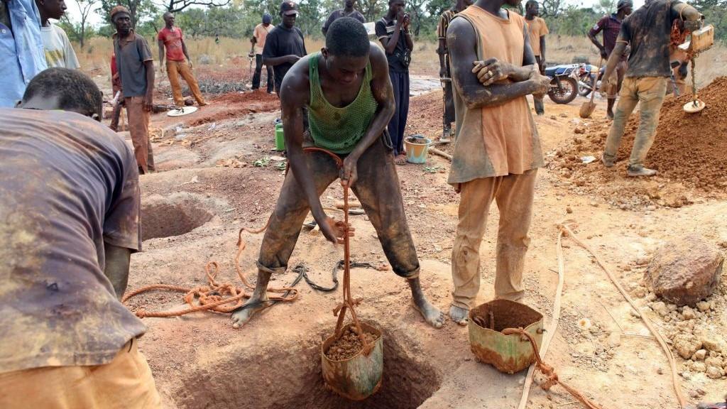 Mali’s junta turns screw on foreign mining companies
