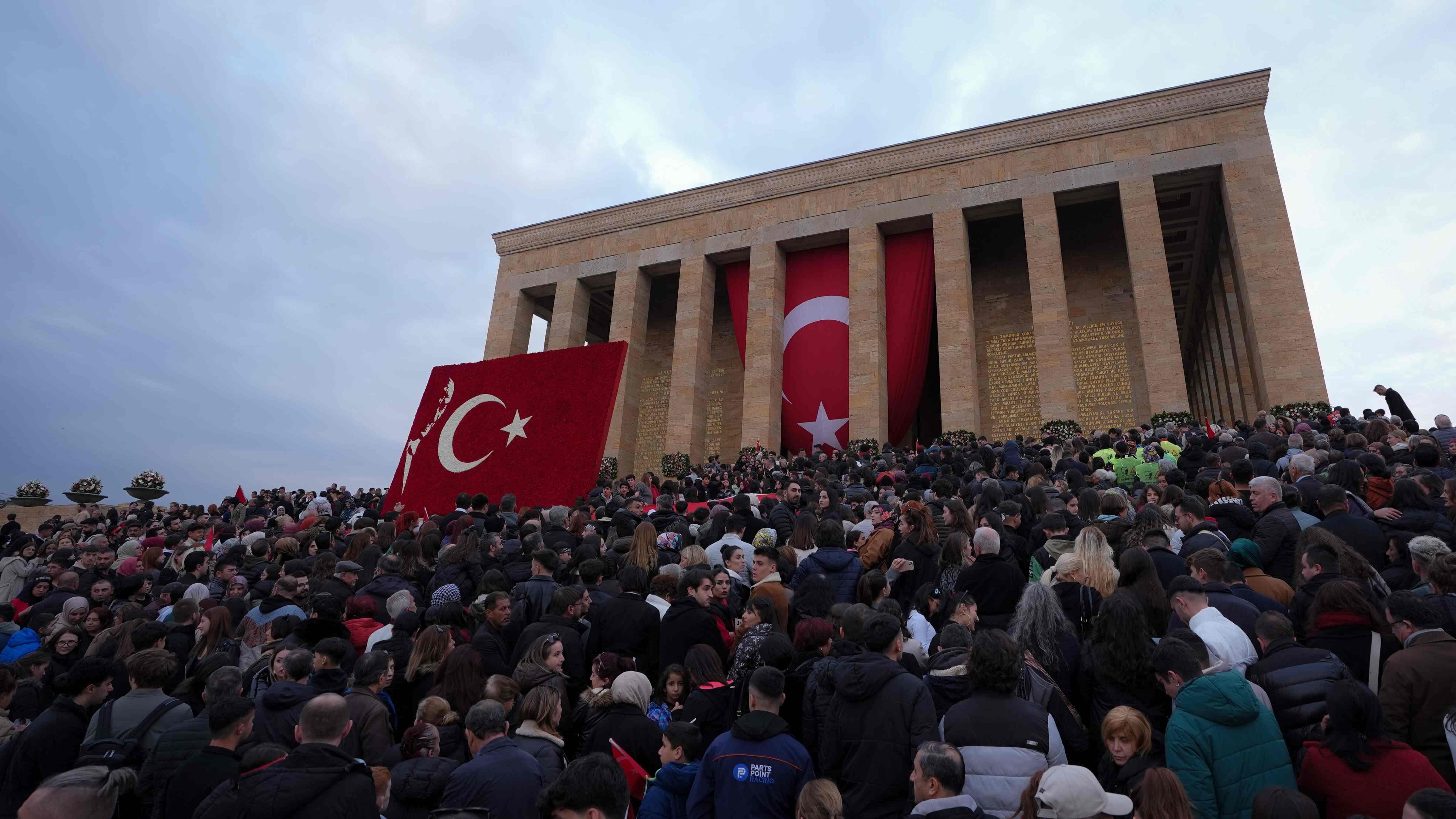 Record-breaking visits to Anıtkabir on Atatürk Remembrance Day