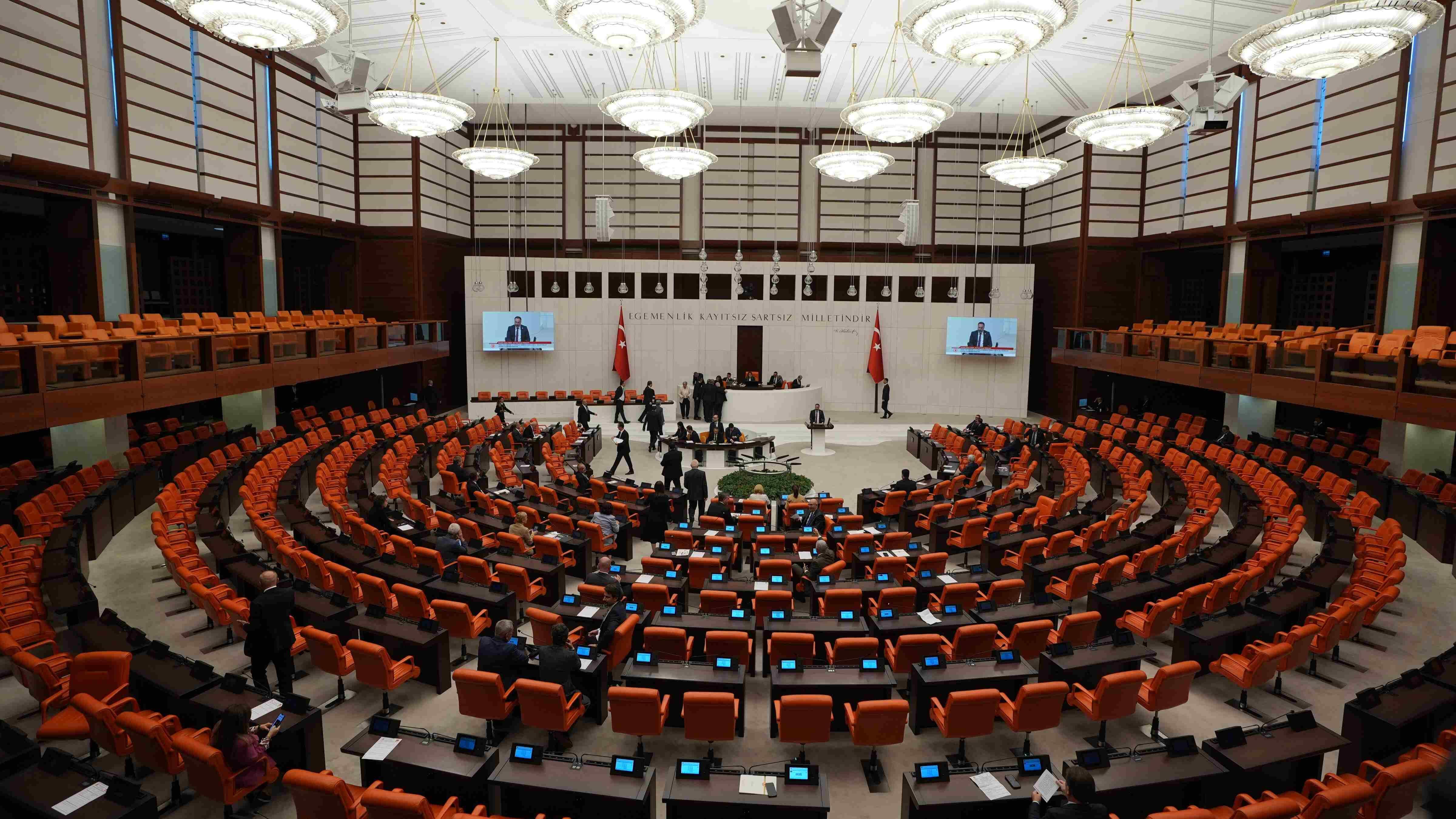 Parliament pulls espionage bill article for revision