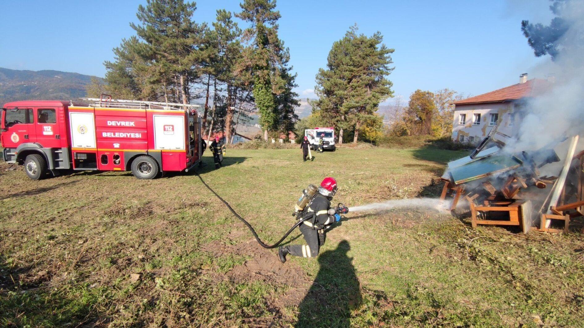 Full-scale drill marks Düzce quake anniversary