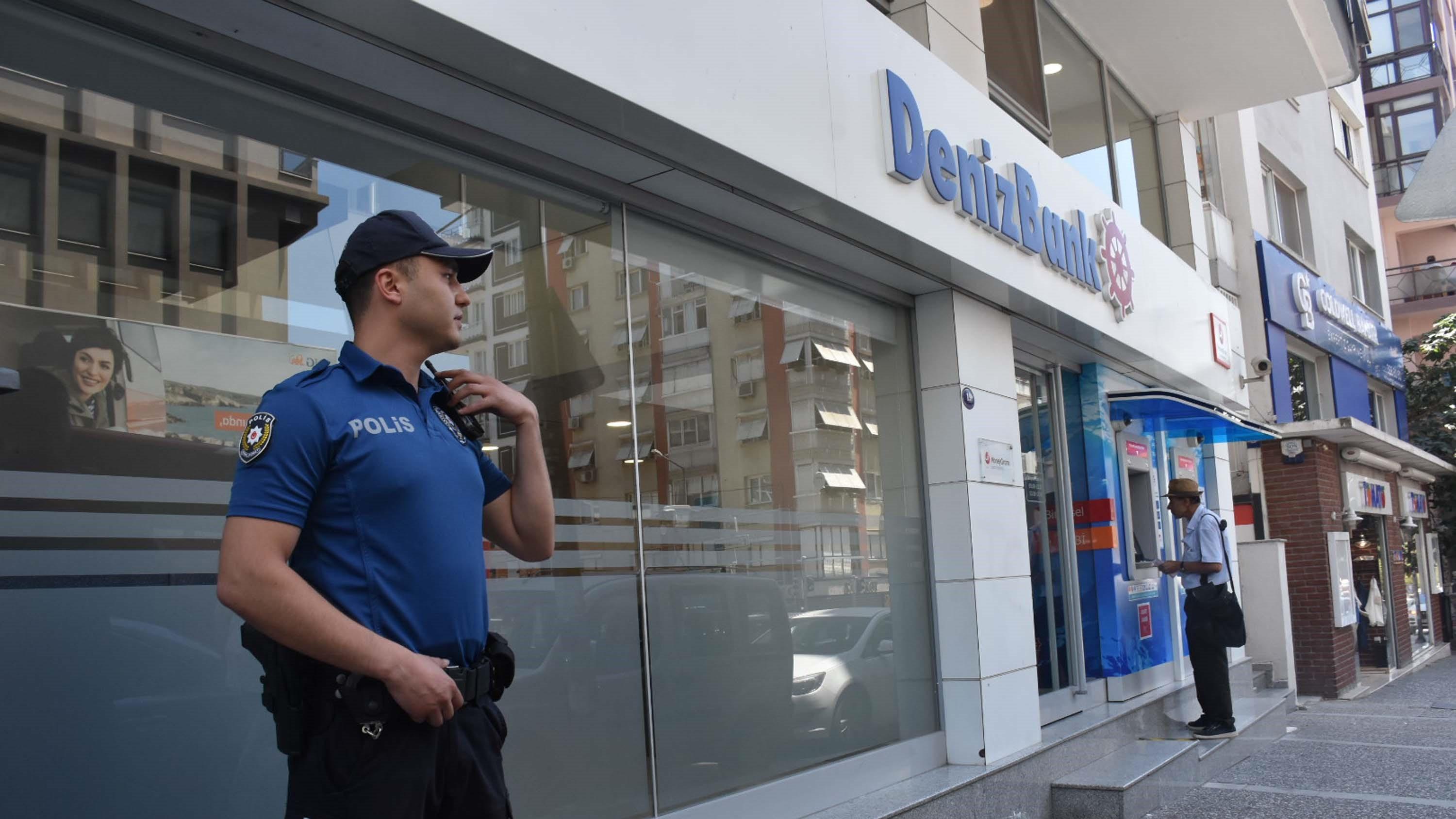 Bank executives face prison in pyramid scheme case