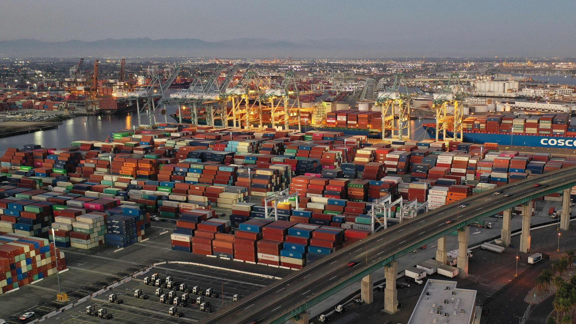 Trump vows big tariffs on Mexico, Canada and China
