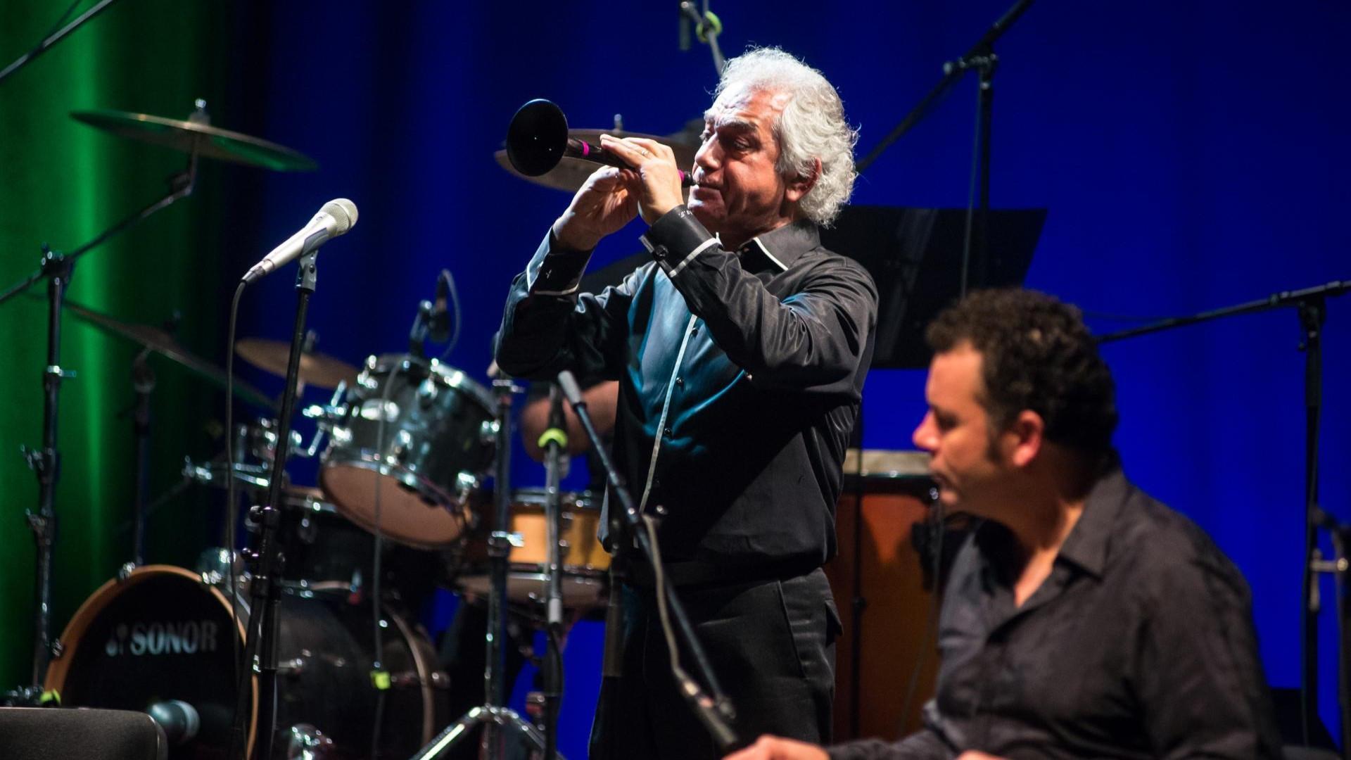 Ömer Faruk Tekbilek to perform in Istanbul, Ankara