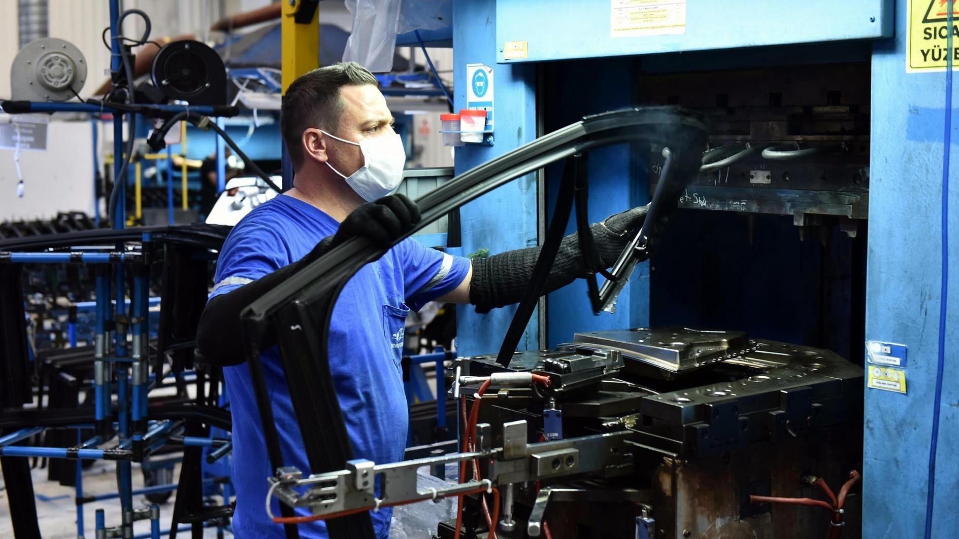 Manufacturing PMI rises but still in contraction territory