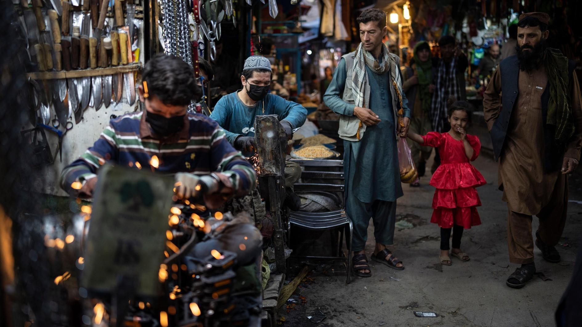 Afghan economy faces uncertain future: World Bank