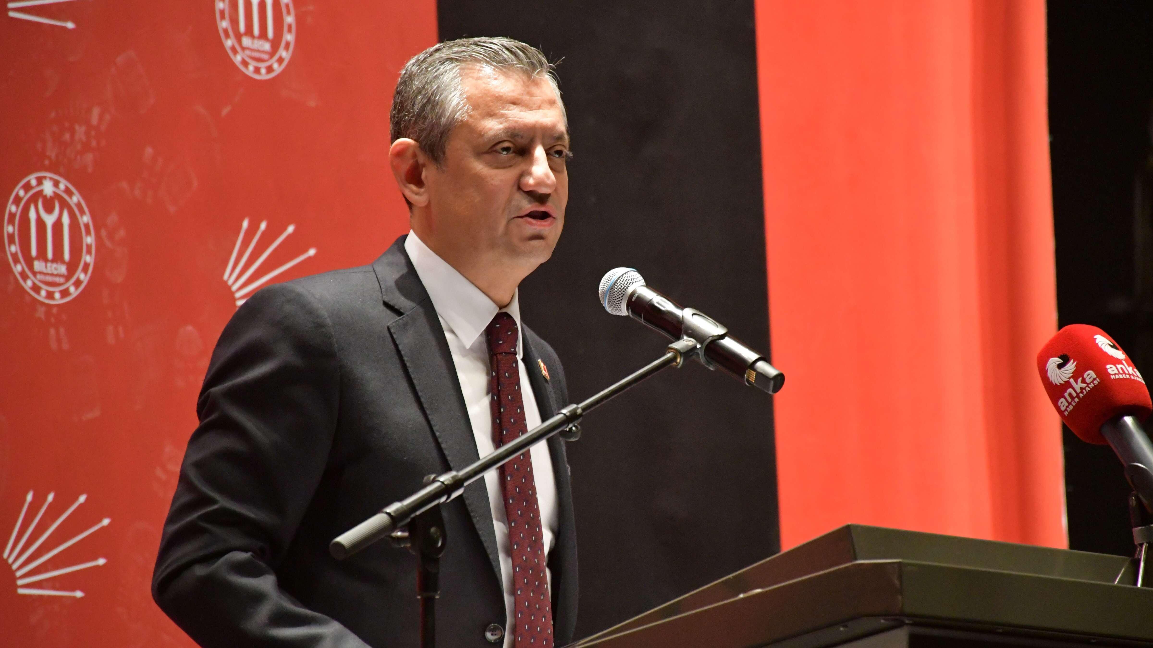 CHP leader pushes for 30,000 lira minimum wage