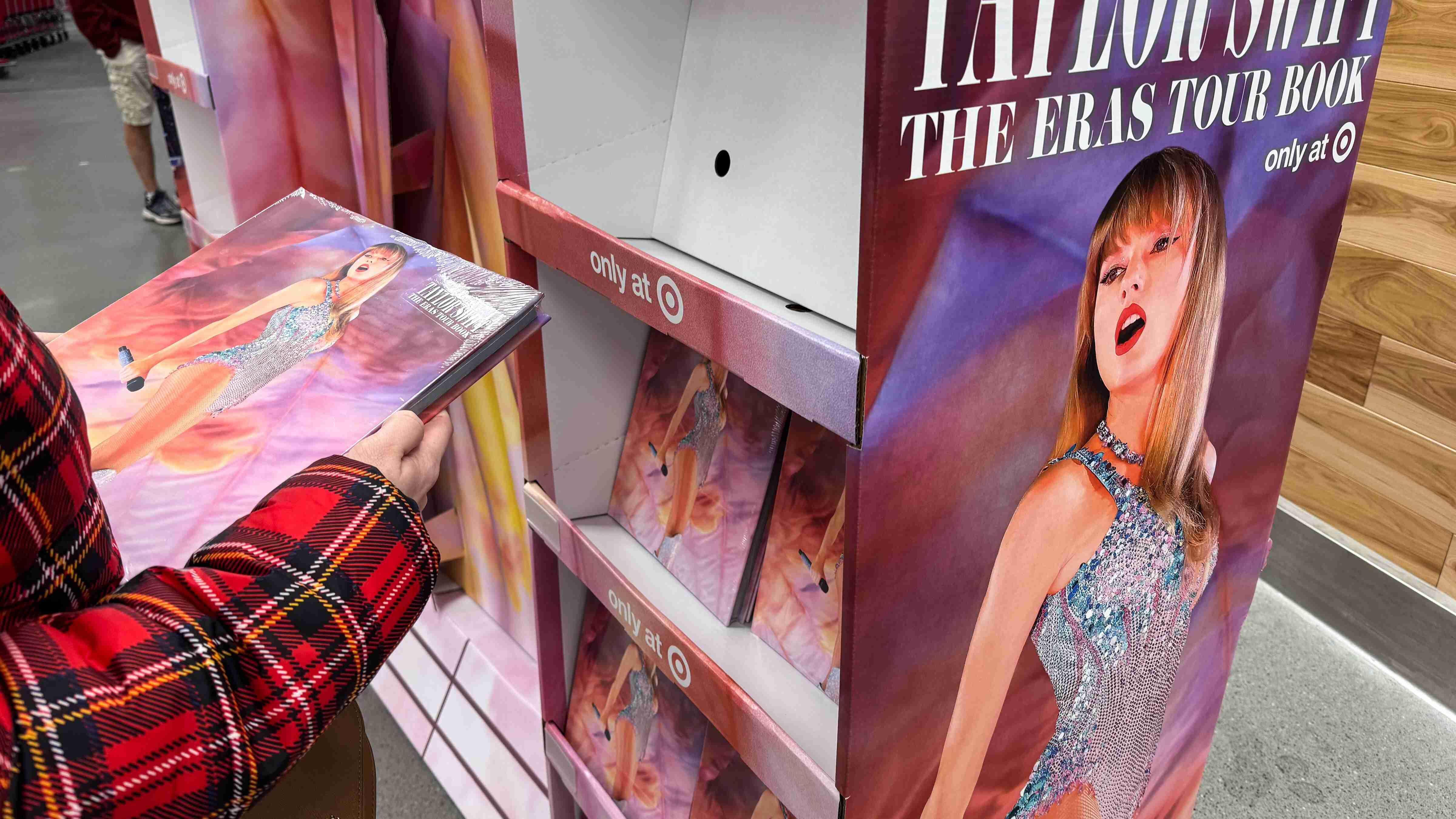 Taylor Swift Eras sells more than 800,000 copies in first weekend