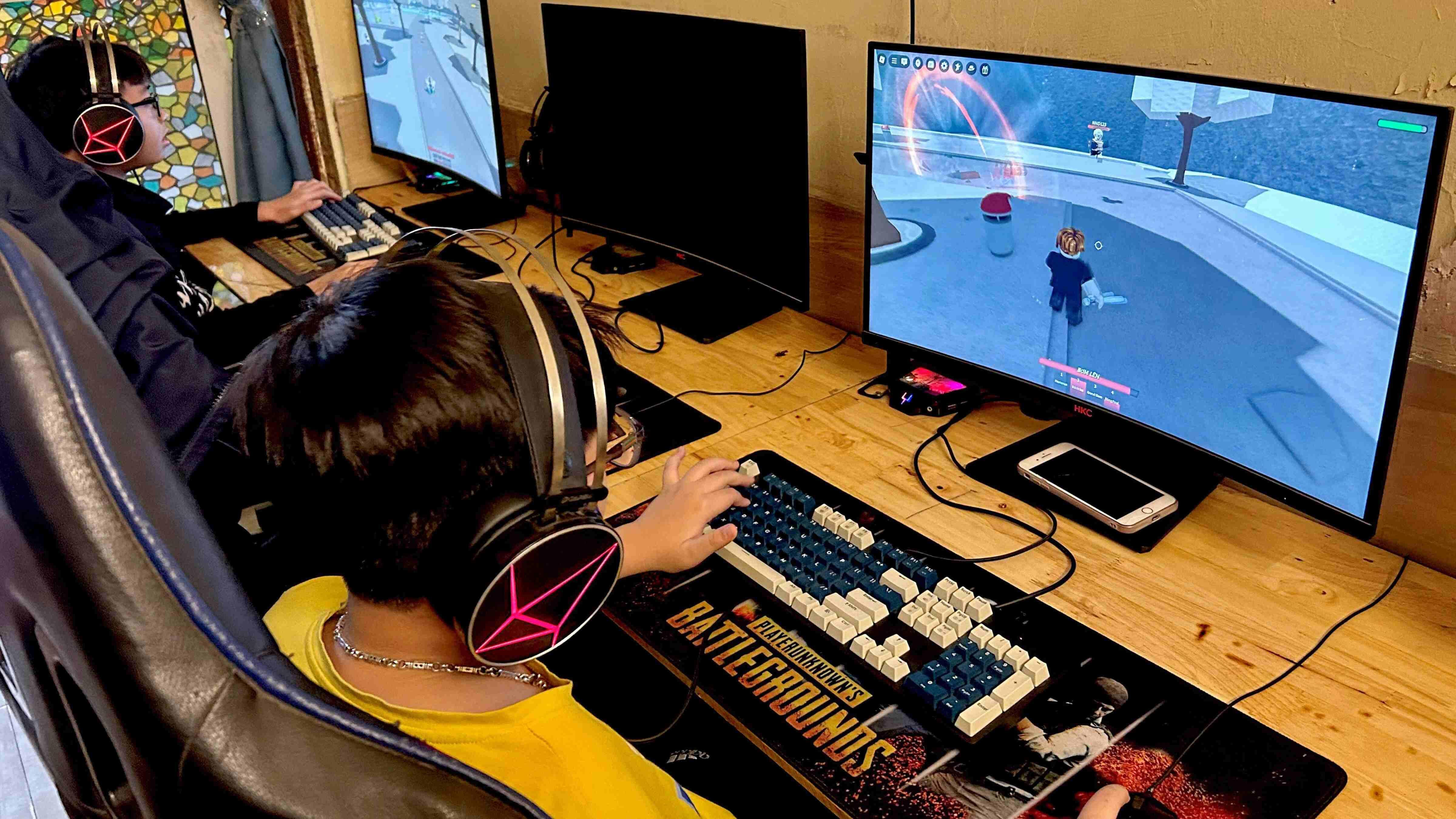 Sweeping Vietnam internet law comes into force