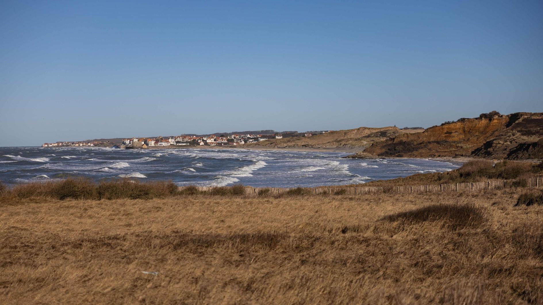107 migrants rescued in Channel: French officials