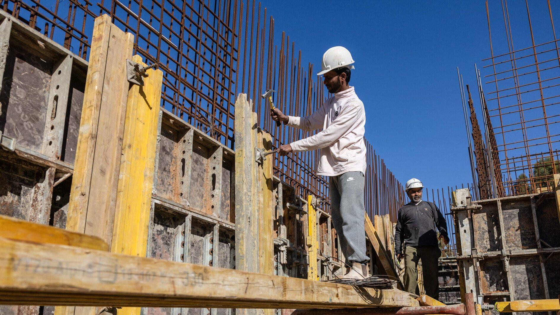 Indian workers replace Palestinians in Israels building sector