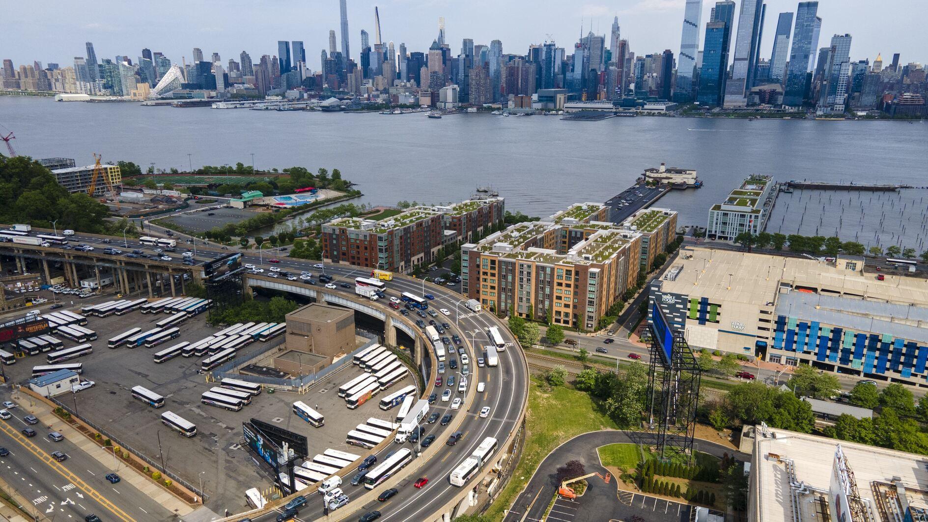 NYC starts driver congestion charging despite opposition