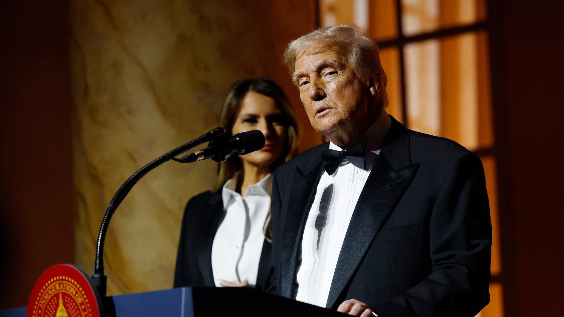 Trump vows to end American decline at inauguration eve rally
